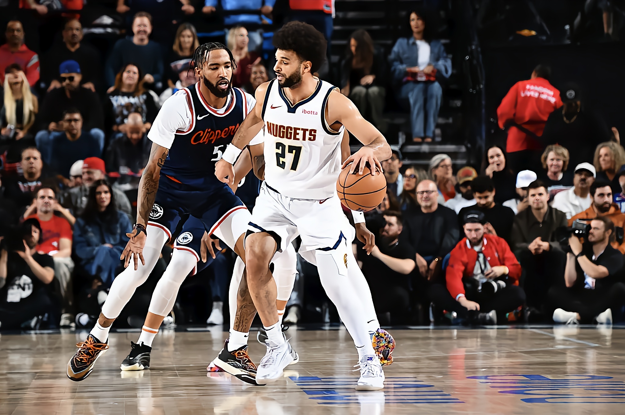 清晨NBA总决赛传出新动向，瓦伦西亚绝杀压哨，管理层表态：质疑声仍在，控场能力受关注的简单介绍-aiyouxi