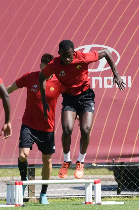 国际比赛日那不勒斯备战NBA总决赛；临场应变细节曝光；底气十足；控场能力受关注的简单介绍-九游娱乐