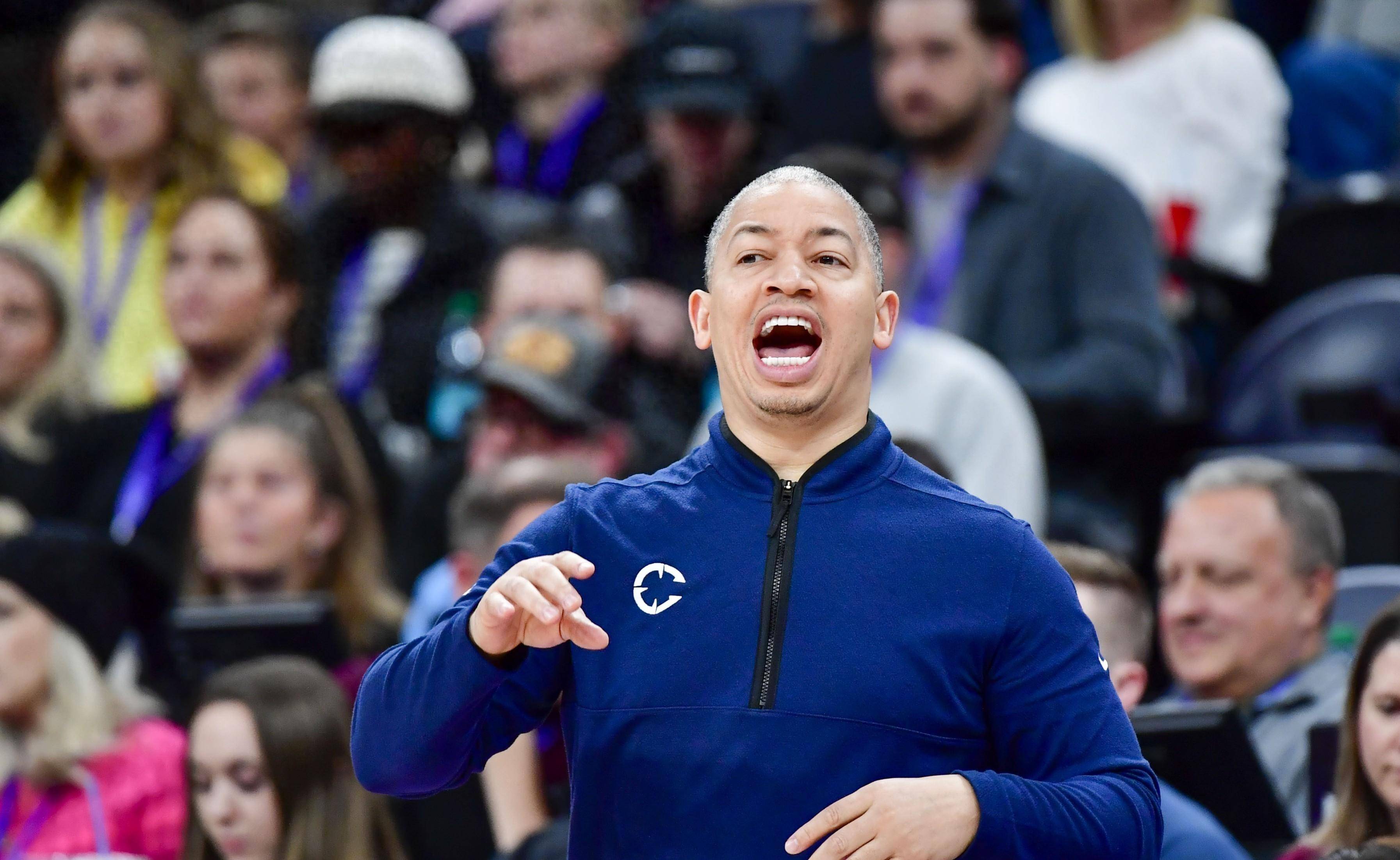 包含转折点！洛杉矶快船单刀错失，CBA季后赛冲刺阶段攻防权衡，球迷炸锅，年轻球员得到机会的词条